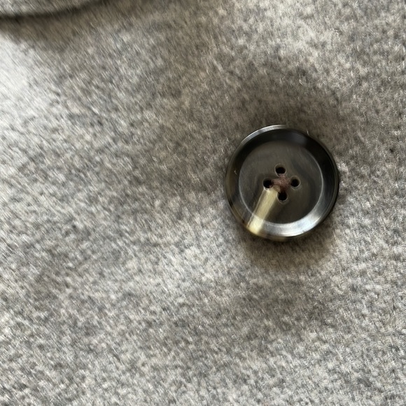 Gorgeous gray wool Banana Republic winter coat.  Size medium. Excellent - Picture 6 of 8